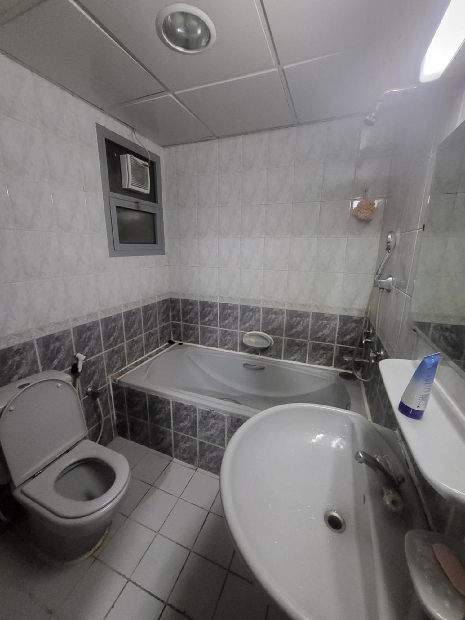 Corniche Full Studio Apartment Абу Даби Екстериор снимка